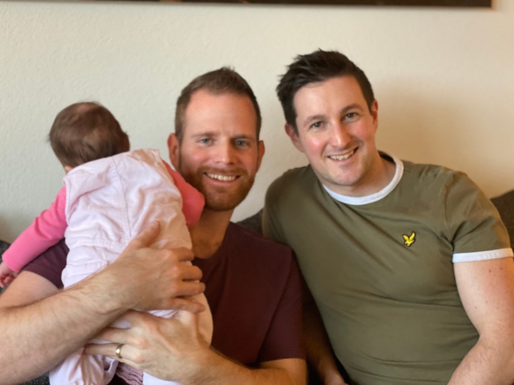 Schwules Paar bekommt Töchterchen durch Leihmutterschaft in&nbsp;Amerika